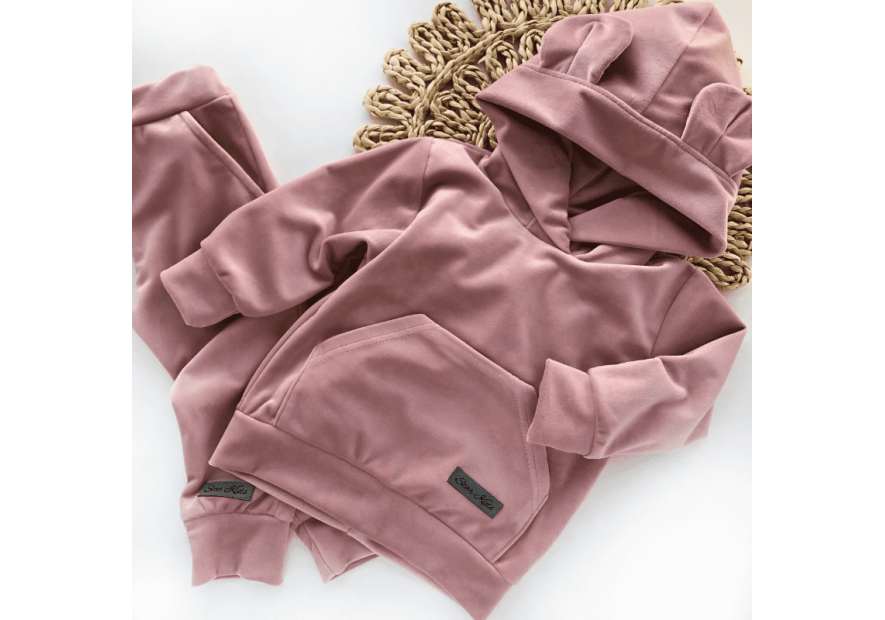 Dres welurowy dla dziewczynki z kapturem | Olympia Kids Style