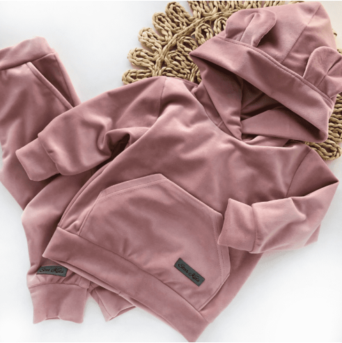 Dres welurowy dla dziewczynki z kapturem | Olympia Kids Style