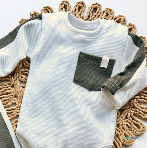 Komplet chłopięcy Body i spodnie | OLYMPIA KIDS STYLE