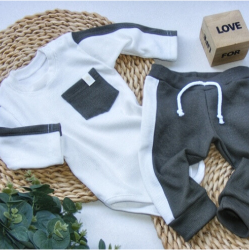 Komplet chłopięcy Body i spodnie | OLYMPIA KIDS STYLE