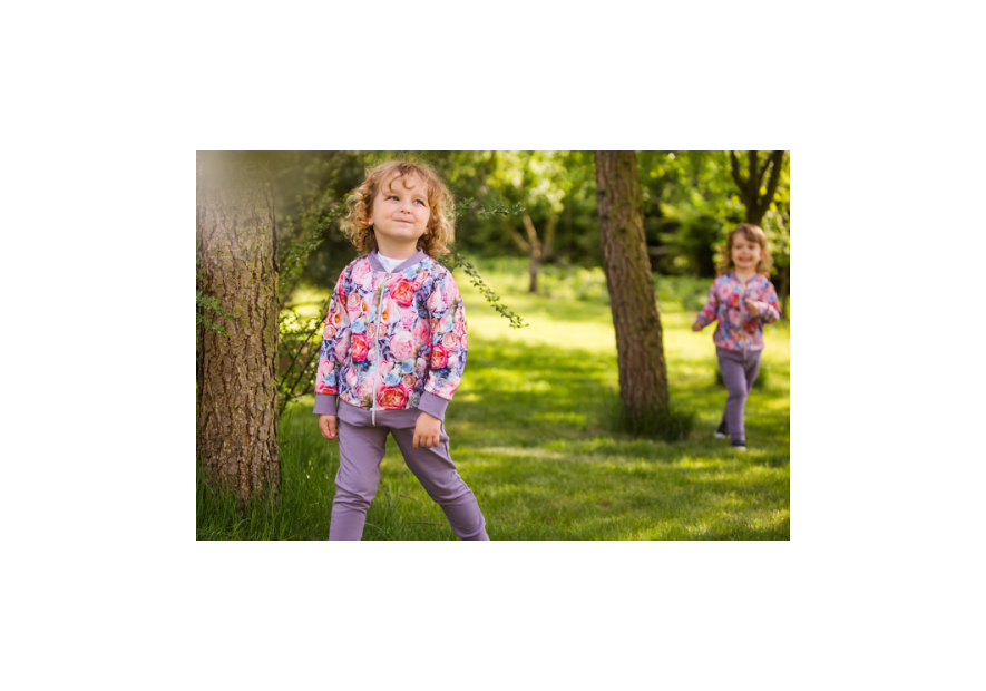 Jak ubrać dziecko na wiosenny spacer? 