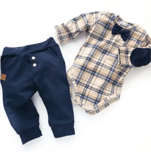 Komplet z muszką + spodnie KRATKA Komplet z muszką + spodnie KRATKA