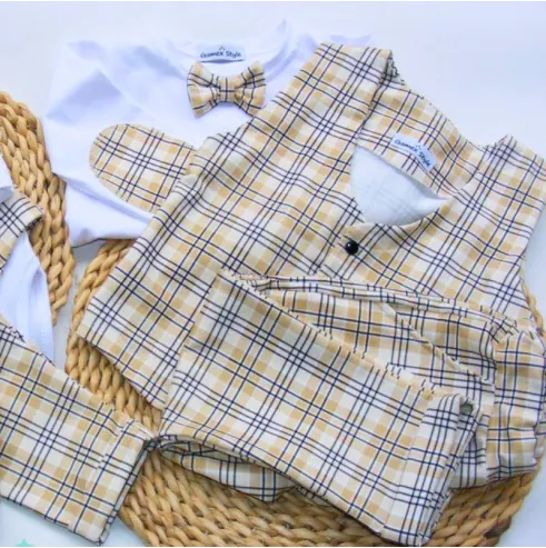 Body/Bluzka z muszką, kamizelką i... Body/Bluzka z muszką, kamizelką i...