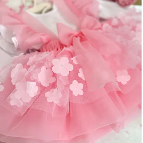 Sp&oacute;dniczka tiulowa z szelkami FLOWER...