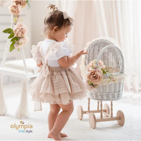 Sp&oacute;dniczka tiulowa z szelkami...