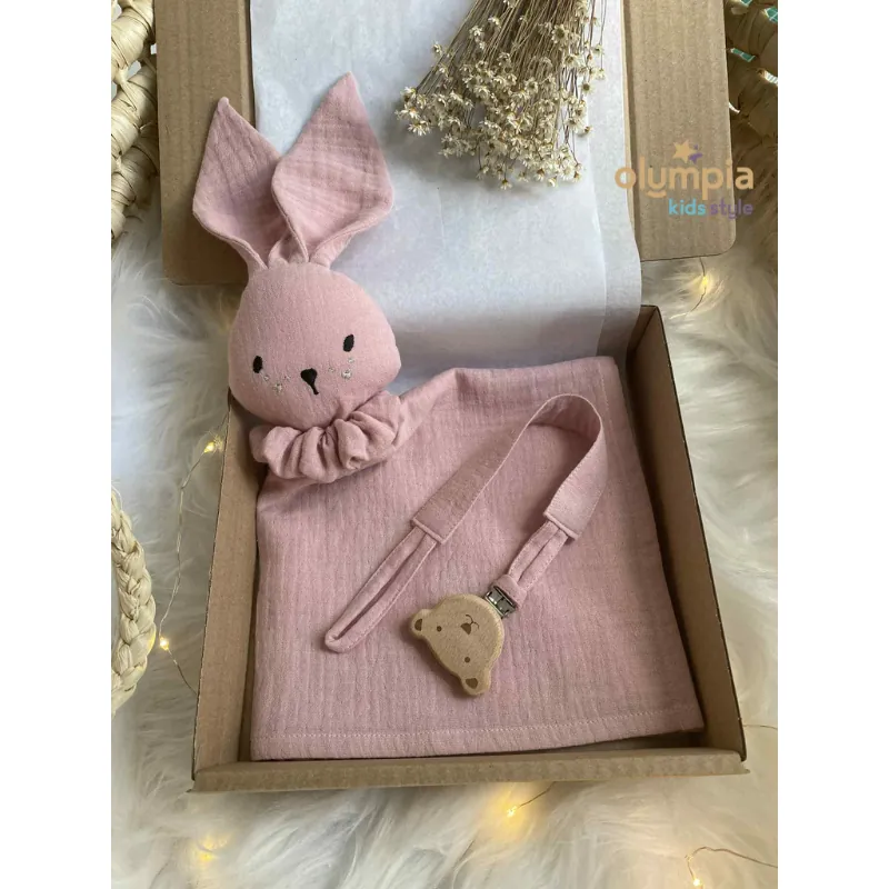 Przytulanka z muślinu dla noworodka r&oacute;żowy kr&oacute;liczek